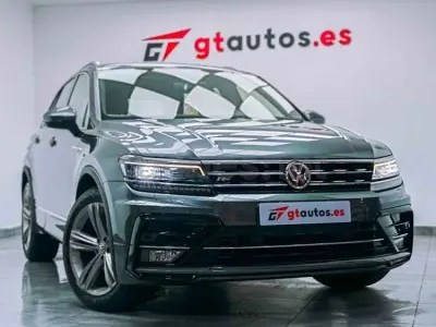 Usado VW Tiguan R-line BlueMotion 150 CV (110 kW) 2019 Gris SUV