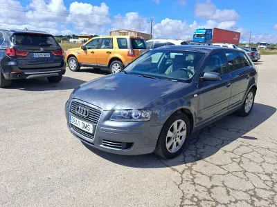 Usado Audi A3 Attraction 140 CV (102 kW) 2006 Gris / plata Utilitario