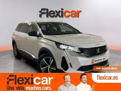 Usado Peugeot 5008 Allure 130 HP (95 kW) 2021 Branco SUV