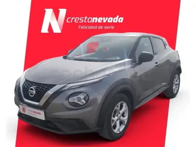 Usado Nissan Juke N-Connecta 114 CV (83 kW) 2022 Gris / plata SUV