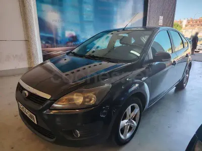 Usado Ford Focus Trend 90 CV (66 kW) 2009 Azul Berlina