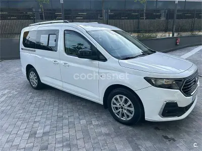 Usado Ford Grand Tourneo Connect Sport 122 CV (89 kW) 2023 Blanco Monovolumen