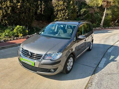 Usado VW Touran Advance 105 CV (77 kW) 2010 Gris / plata Monovolumen