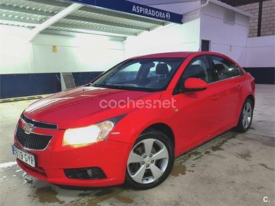 Usado Chevrolet Cruze LS 150 CV (110 kW) 2010 Rojo Berlina