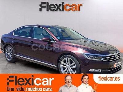 Usado VW Passat Sportline 240 CV (176 kW) 2016 Granate Berlina