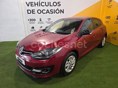 Usado Renault Mégane LIMITED 95 CV (69 kW) 2015 Granate Berlina