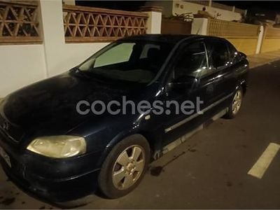 Używany Opel Astra Elegance 100 KM (73 kW) 2001 Niebieski Sedan/Limuzyna