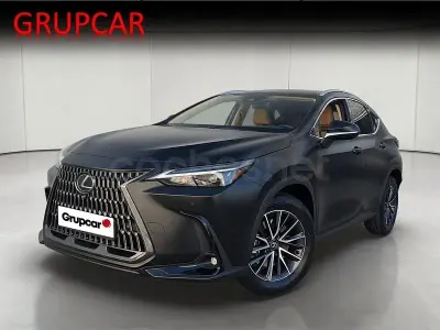 Usado Lexus NX450h+ Executive Line 306 CV (225 kW) 2024 Negro SUV