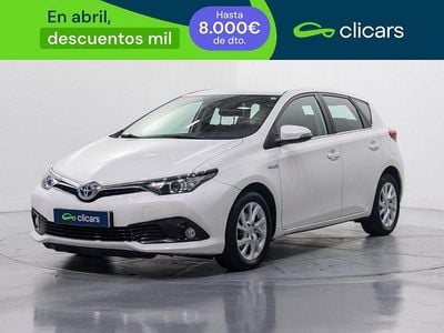 Käytetty Toyota Auris Hybrid Active 136 HP (100 kW) 2019 Valkoinen Sedan