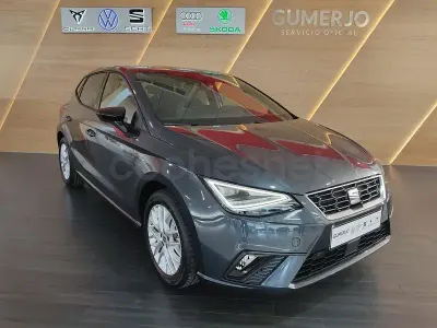 Usado Seat Ibiza FR 115 CV (84 kW) 2025 Gris / plata Utilitario