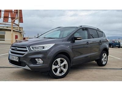 Usado Ford Kuga Titanium 180 CV (132 kW) 2018 Gris SUV