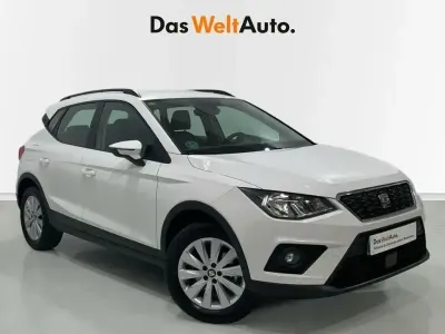 Usado Seat Arona Ecomotive 115 CV (84 kW) 2020 Blanco SUV