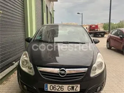 Usado Opel Corsa Cosmo 90 CV (66 kW) 2010 Negro Utilitario