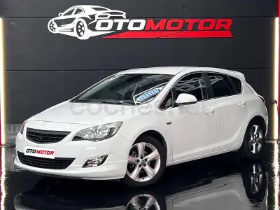Usado Opel Astra Sport 140 CV (102 kW) 2010 Blanco Berlina