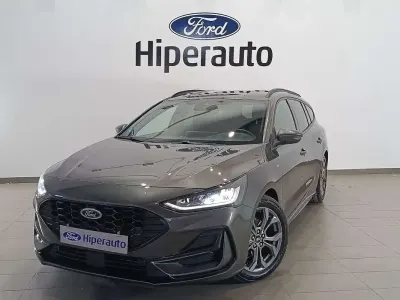 Usado Ford Focus ST-Line 155 CV (114 kW) 2024 Gris Familiar