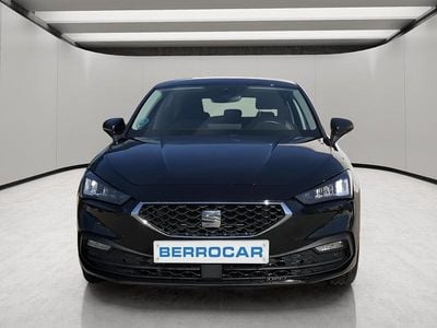 Usado Seat Leon Style 116 CV (85 kW) 2025 Negro Utilitario