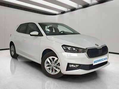 Usado Skoda Fabia Selection 80 CV (58 kW) 2024 Blanco Utilitario