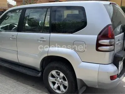 Usado Toyota Land Cruiser 163 CV (119 kW) 2005 Gris / plata SUV