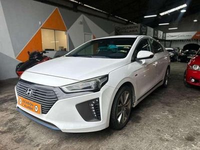 Usado Hyundai Ioniq 141 CV (103 kW) 2018 Blanco Utilitario