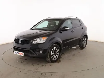 Usado SsangYong Korando Limited 175 CV (128 kW) 2015 Negro SUV