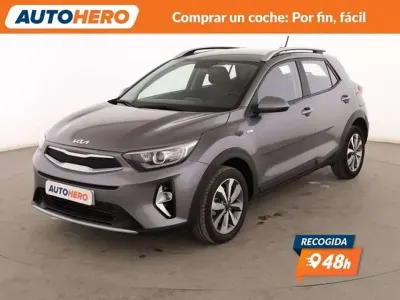 Usado Kia Stonic 84 CV (61 kW) 2023 Gris SUV