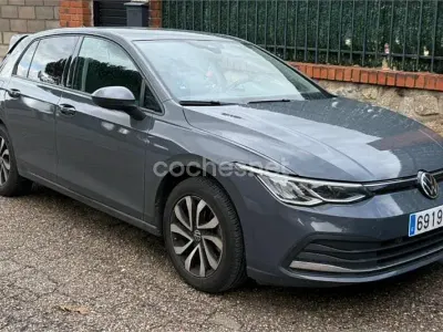 Begagnad VW Golf VII Life 150 HK (110 kW) 2021 Grå Halvkombi