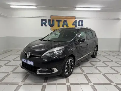Usado Renault Grand Scénic Bose Edition 130 CV (95 kW) 2015 Negro Monovolumen