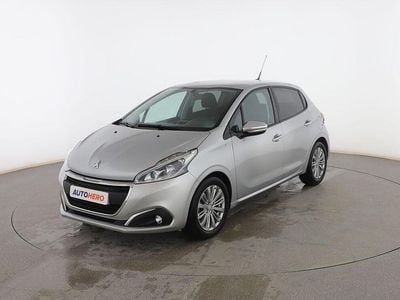 Usado Peugeot 208 Style 100 CV (73 kW) 2017 Gris Utilitario