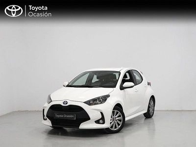 Usado Toyota Yaris Hybrid Active 116 CV (85 kW) 2023 Blanco Berlina