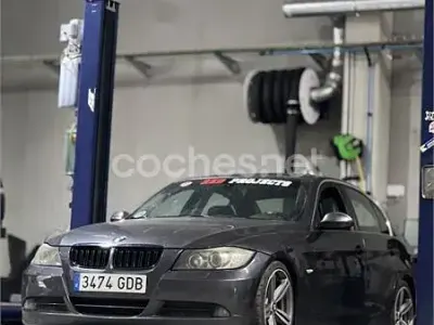 Begagnad BMW 330 231 HK (169 kW) 2008 Grå Sedan