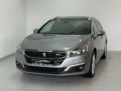 Usado Peugeot 508 Allure 150 CV (110 kW) 2015 Gris / plata Berlina