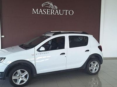 Blanco Usado 2015 Dacia Sandero Stepway Utilitario | 10.800 € (Un poco caro)