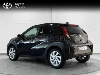 Usado Toyota Aygo X Play 72 CV (52 kW) 2025 Negro SUV