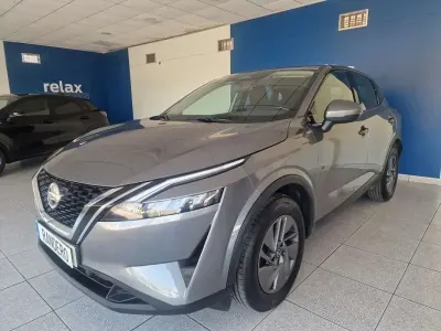 Usado Nissan Qashqai Acenta 158 CV (116 kW) 2021 Gris SUV