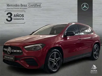 Usado Mercedes GLA200 163 CV (119 kW) 2024 Rojo SUV