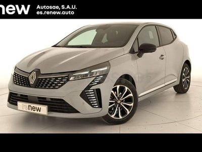 Usado Renault Clio V Techno 100 CV (73 kW) 2025 Gris / plata Berlina