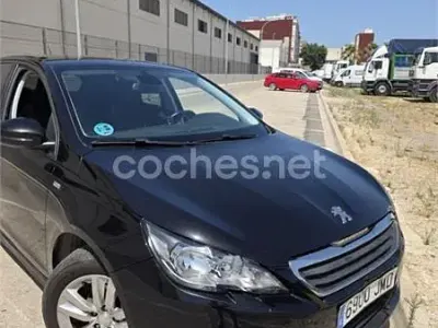 Usado Peugeot 308 Style 100 CV (73 kW) 2016 Negro Berlina