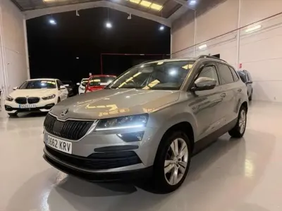 Usado Skoda Karoq Ambition 150 CV (110 kW) 2018 Gris SUV