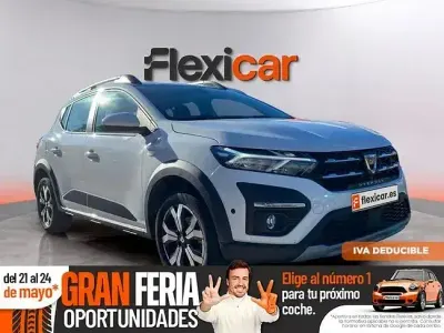 Usado Dacia Sandero Comfort 101 HP (74 kW) 2022 Bege
