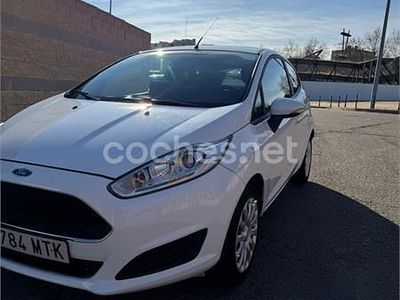 Blanco Usado 2016 Ford Fiesta Berlina | 5500 € (Precio justo)