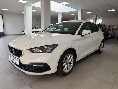 Usado Seat Leon Style 115 CV (84 kW) 2021 Blanco Berlina