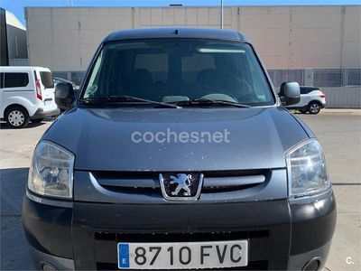 Usado Peugeot Partner Tepee Outdoor 90 CV (66 kW) 2009 Gris / plata Monovolumen