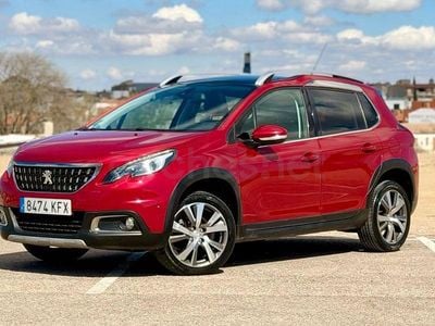 Usado Peugeot 2008 Allure 120 CV (88 kW) 2017 Granate SUV