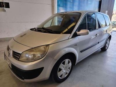 Usado Renault Grand Scénic II Dynamique 131 CV (96 kW) 2006 Gris Monovolumen