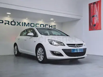 Usado Opel Astra Excellence 110 CV (80 kW) 2016 Blanco Berlina