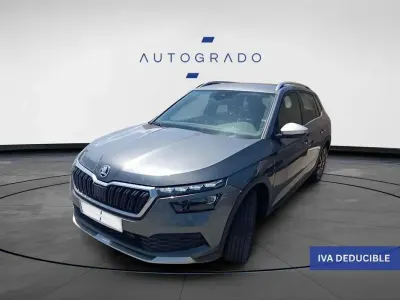 Usado Skoda Kamiq 110 CV (80 kW) 2022 Gris SUV