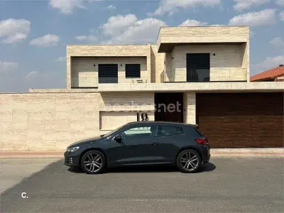 Usado VW Scirocco R-line 125 CV (91 kW) 2014 Negro Coupe