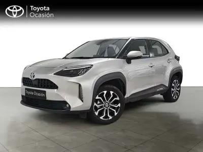 Usado Toyota Yaris Cross Active 132 CV (97 kW) 2025 Gris SUV