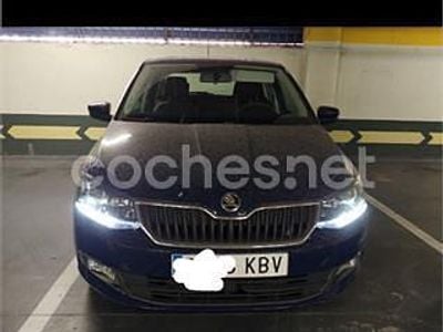 Usado Skoda Fabia Style 90 CV (66 kW) 2018 Azul Berlina