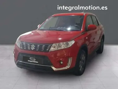 Usado Suzuki Vitara 111 CV (81 kW) 2019 Rojo SUV
